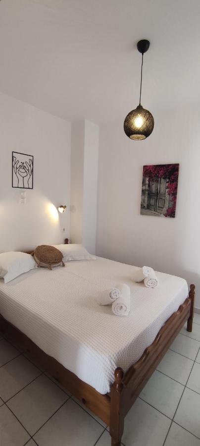 Kapetanos Rooms Naxos City ภายนอก รูปภาพ