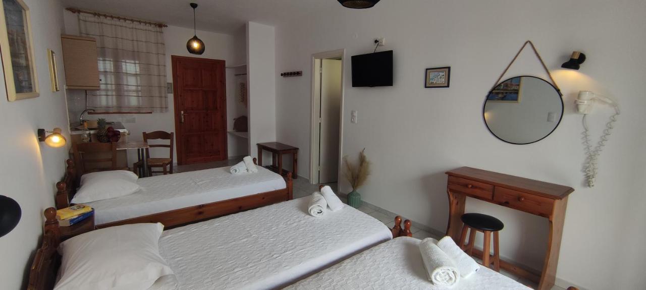 Kapetanos Rooms Naxos City ภายนอก รูปภาพ