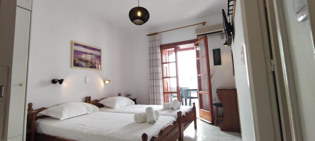 Kapetanos Rooms Naxos City ภายนอก รูปภาพ