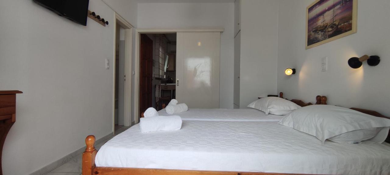 Kapetanos Rooms Naxos City ภายนอก รูปภาพ