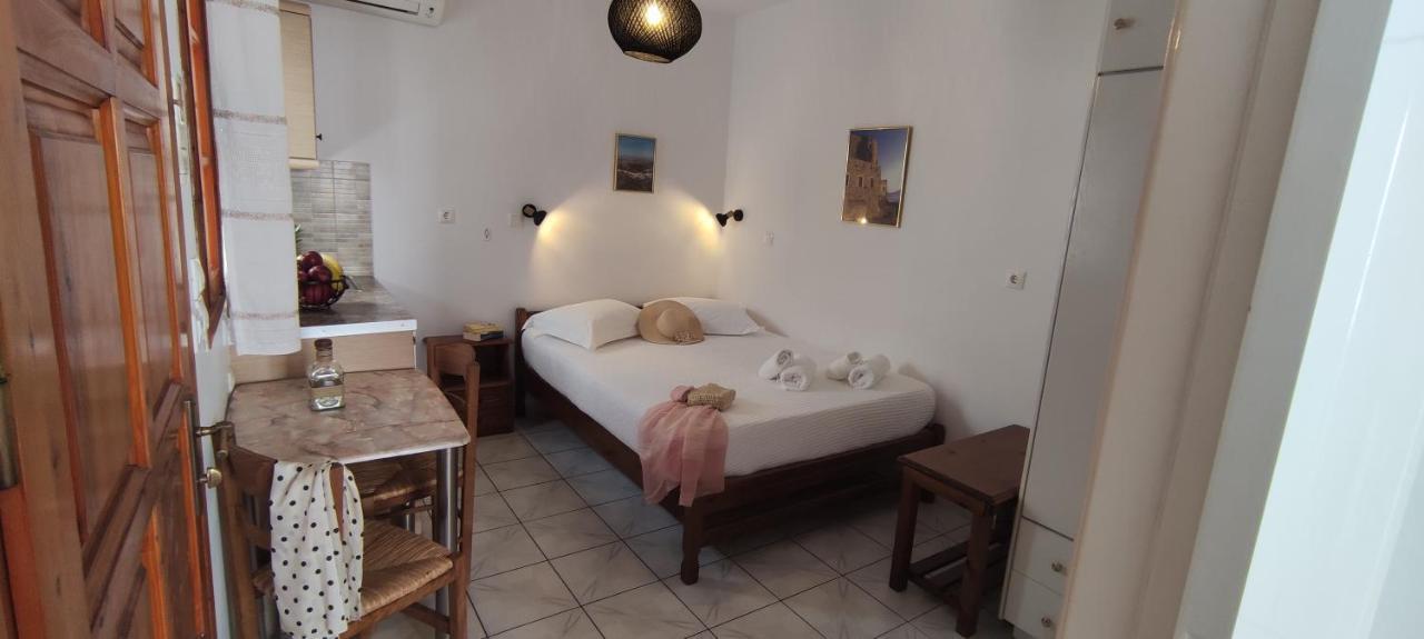 Kapetanos Rooms Naxos City ภายนอก รูปภาพ